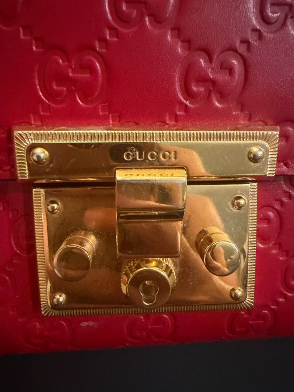 Authentic Gucci Padlock Guccissima Red Leather Shoulder Bag GG Gold Hardware - Picture 2 of 4